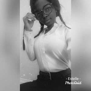 Meet your Posher, Ella